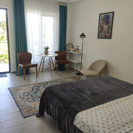 Family Нotel Banuri Kutaisi Exterior foto